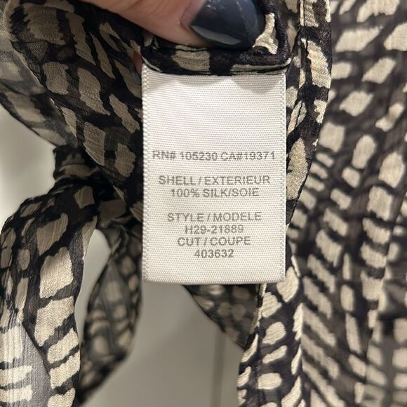 Joie Black & White Sleeveless Blouse, Size medium - Picture 10 of 10